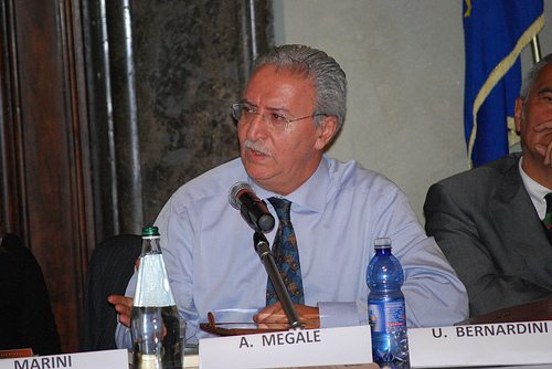 Megale: realizzare in europa una giornata di presidio dei lavoratori bancari per difendere diritti