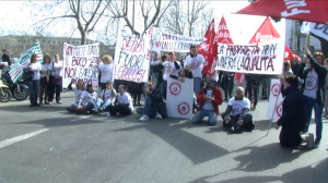 Lazio – Crisi Fatebenefratelli, corteo blocca lungotevere Ripa: presidio denuncia debiti per 270 mln