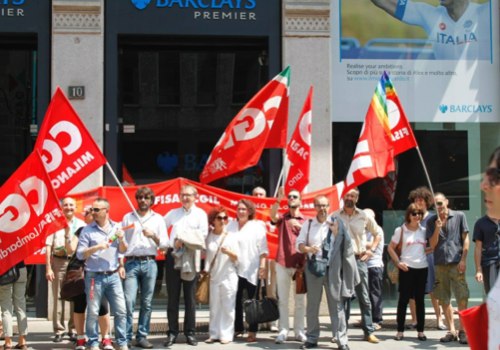 Barclays: lavoratori in piazza contro i tagli annunciati