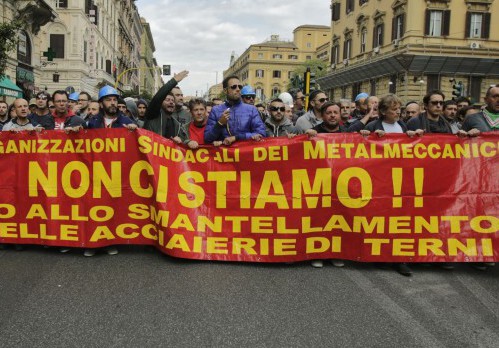 Pisa: solidarietà agli operai delle acciaierie di Terni