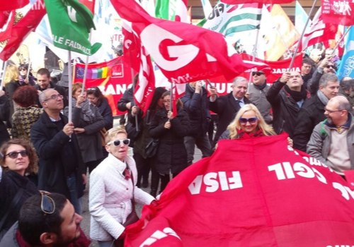 Contratto Bancari: oggi presidi a Milano e Roma