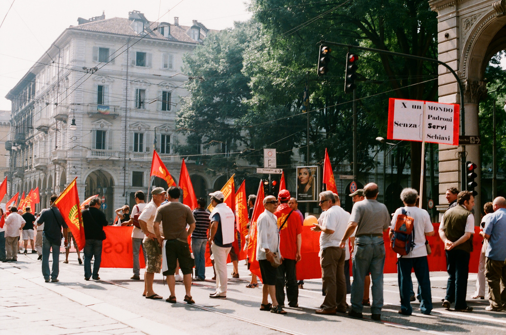 HYPO Alpe-Adria-Bank: Oltre 300 lavoratori rischiano LICENZIAMENTO nel 2016