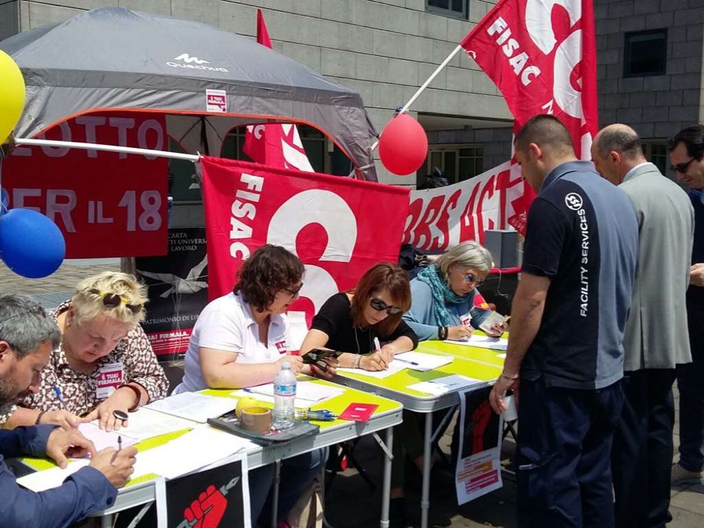 Lombardia: raccolta firme per la Carta dei Diritti – Foto Gallery