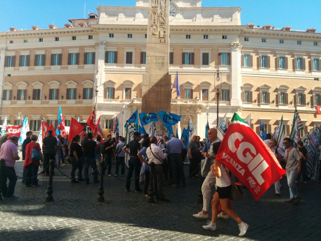 Equitalia: presidio a Montecitorio
