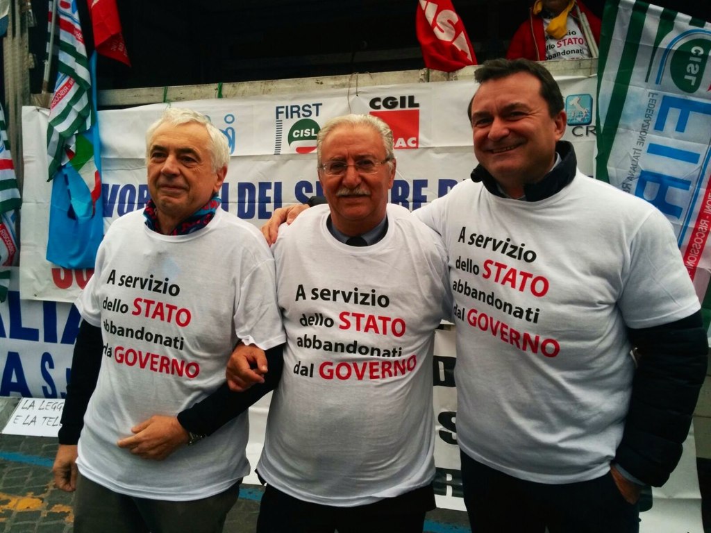 Equitalia, primo sciopero dopo 16 anni – Foto Gallery