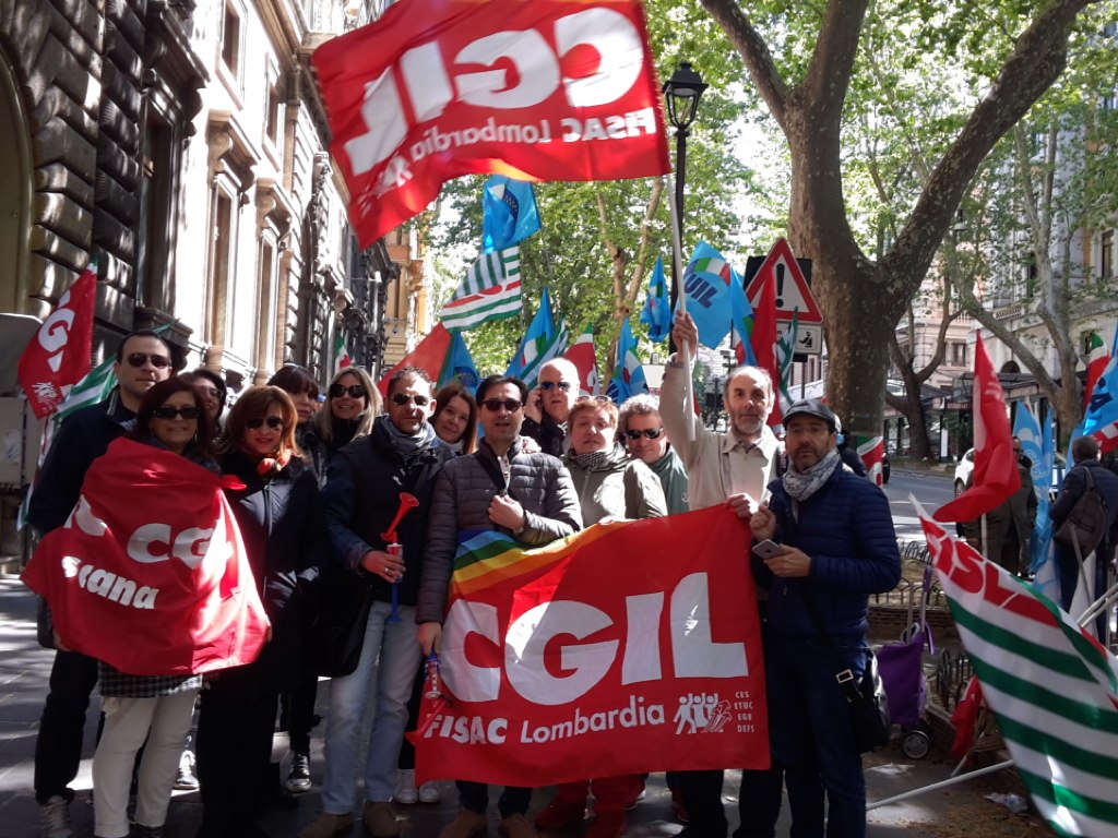 Riscossione, oggi il presidio davanti al Ministero del Lavoro – foto gallery