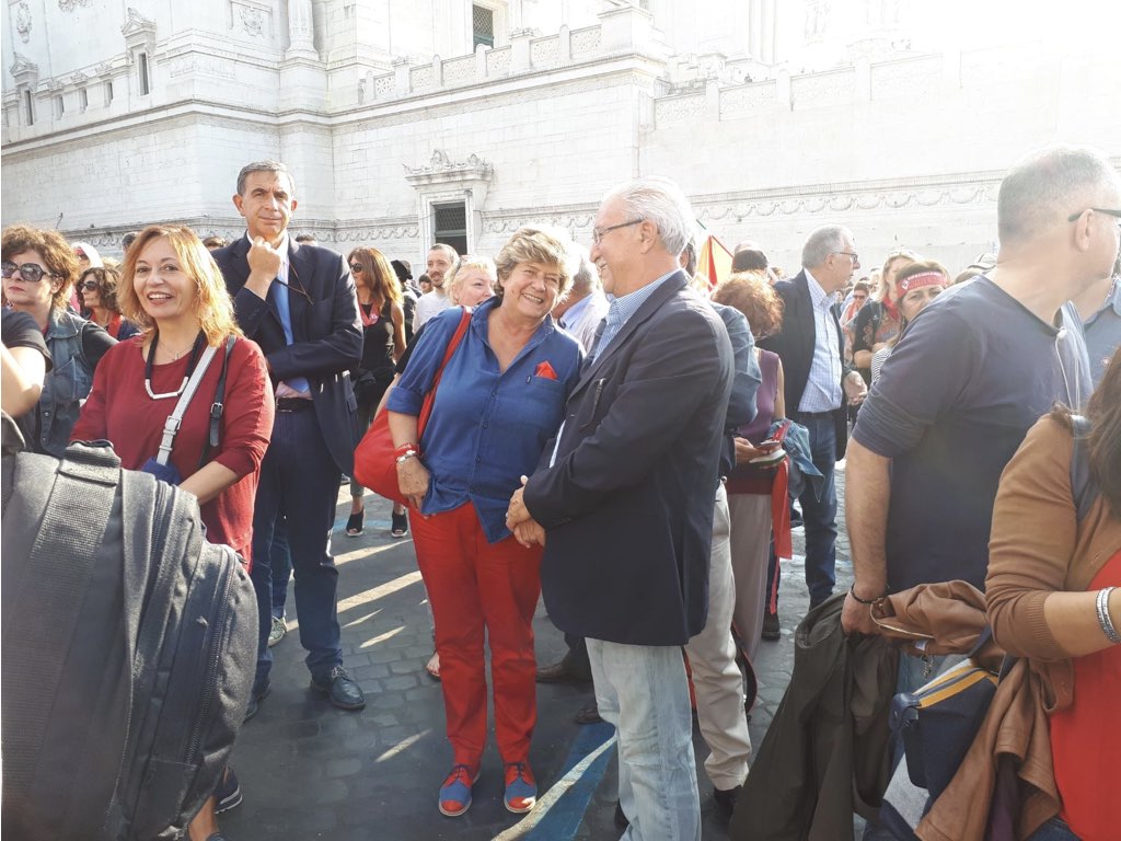 In piazza per la libertà delle donne
